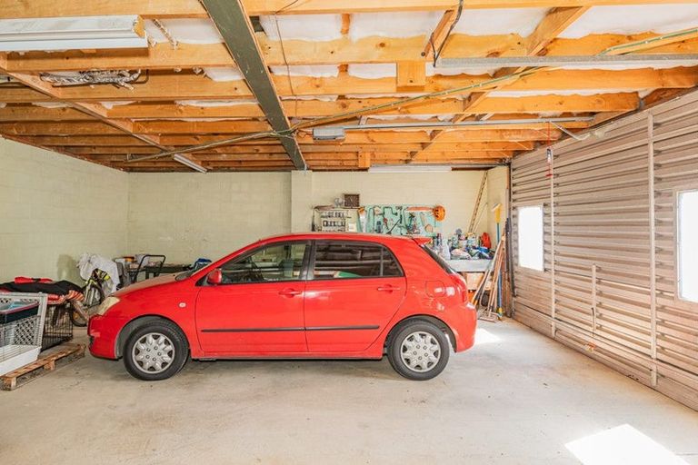 Photo of property in 42 Jessop Street, South Hill, Oamaru, 9400