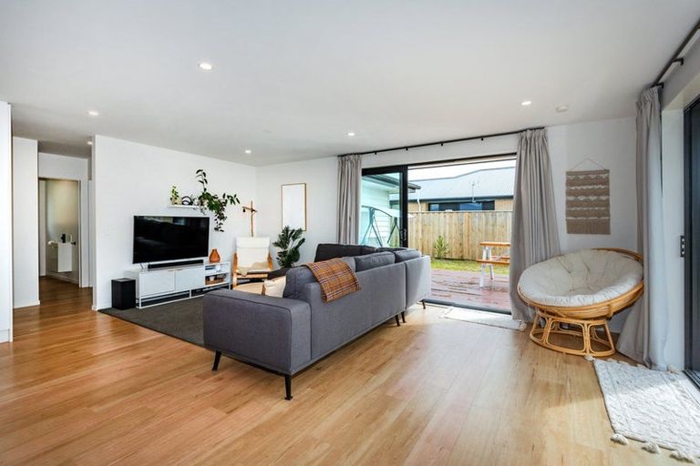 Photo of property in 6 Classic Lane, Rolleston, 7614