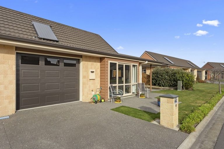 Photo of property in 3 Reeves Road, Rangiora, 7400