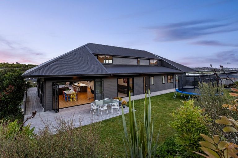 Photo of property in 39 Bayview Park Lane, Orewa, 0931
