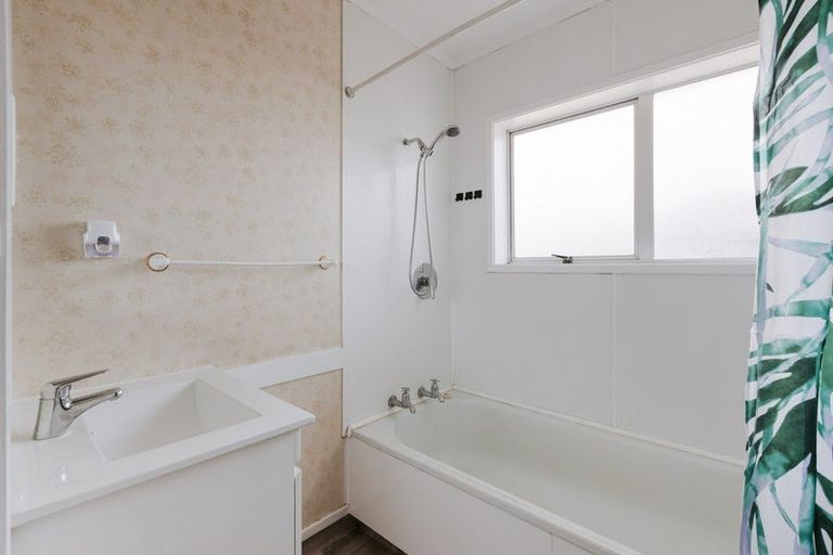 Photo of property in 74 Main Street, Edgecumbe, 3120