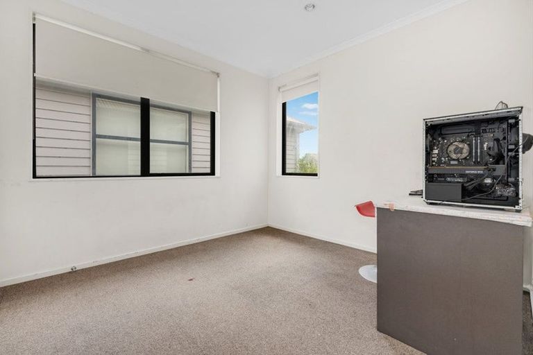 Photo of property in 10 Mohua Avenue, Takanini, 2112