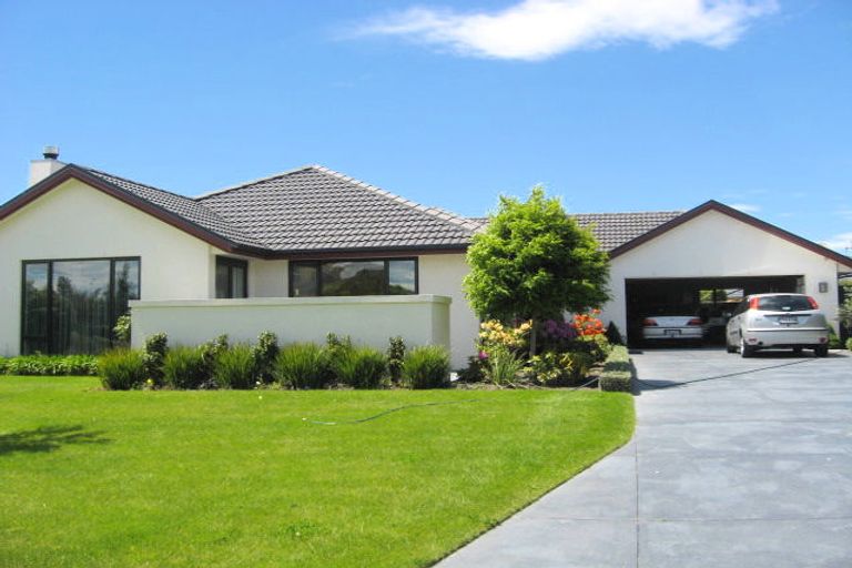 Photo of property in 1 Caroline Way, Northwood, Christchurch, 8051