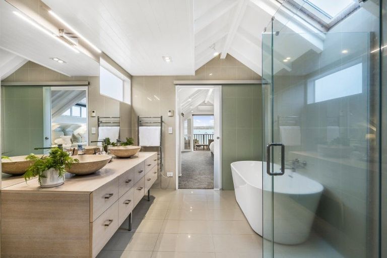 Photo of property in 20 King Edward Parade, Devonport, Auckland, 0624