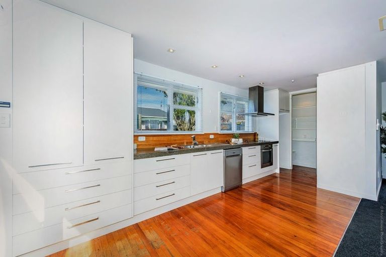 Photo of property in 11 Saint Ives Street, Harewood, Christchurch, 8051