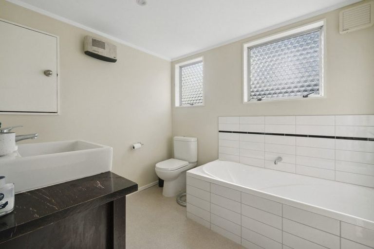 Photo of property in 93 Pikarere Street, Titahi Bay, Porirua, 5022