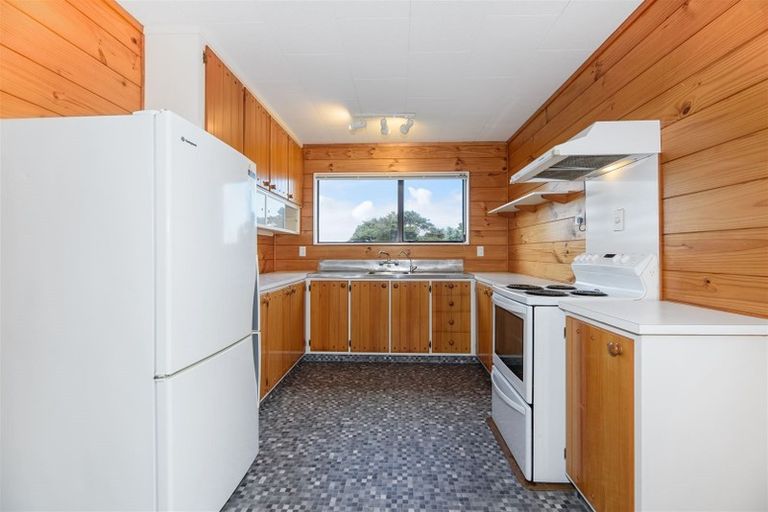 Photo of property in 57 Cliff View Drive, Green Bay, Auckland, 0604
