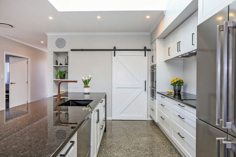 Photo of property in 19 Manapouri Street, Poraiti, Napier, 4112