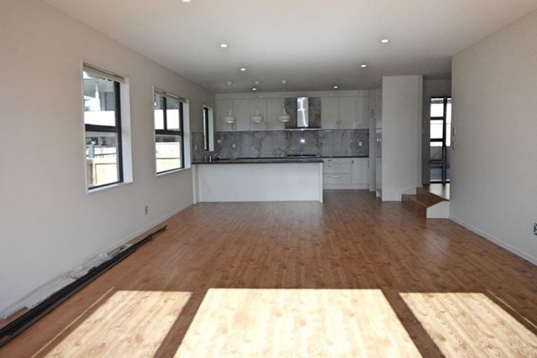 Photo of property in 79 Deep Creek Road, Waiake, Auckland, 0630