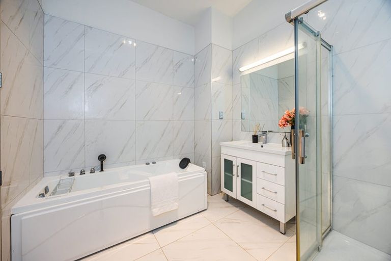 Photo of property in 10a Carlos Drive, Flat Bush, Auckland, 2016