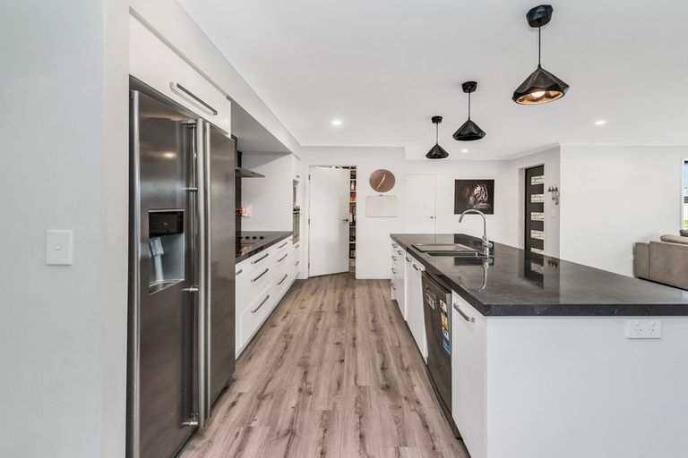 Photo of property in 6 Joy Place, Rolleston, 7614