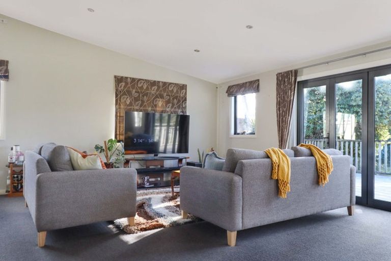 Photo of property in 8 Lewer Street, Karori, Wellington, 6012