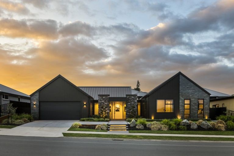 Photo of property in 102 Pioneer Drive, Te Awamutu, 3800