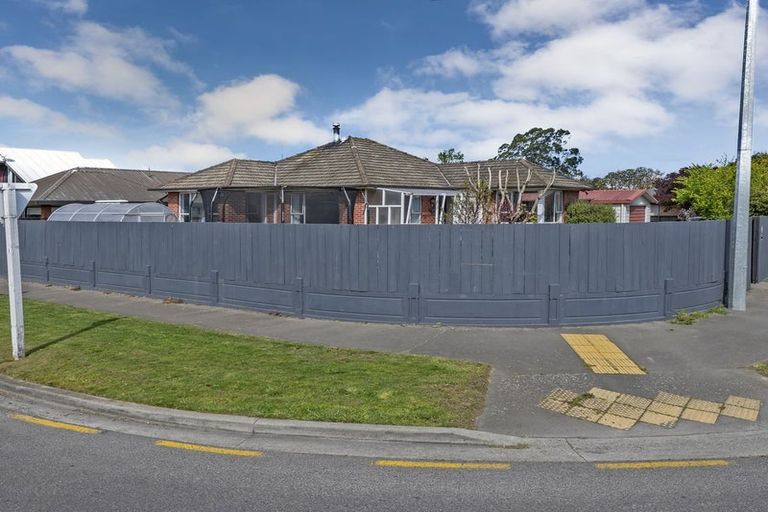 Photo of property in 44 Russley Road, Russley, Christchurch, 8042