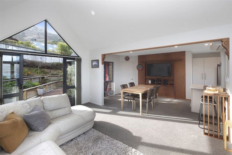Photo of property in 26 Cornwall Road, Lyttelton, 8082