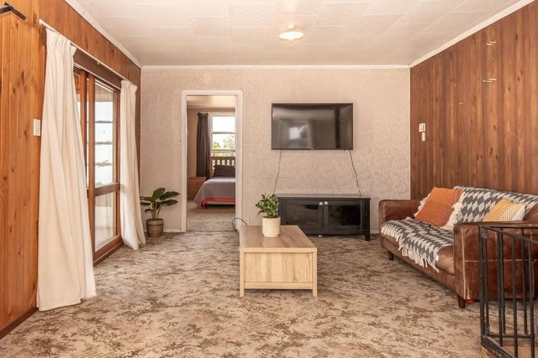 Photo of property in 132 Peel Street, Westport, 7825