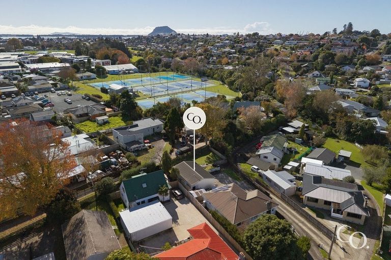 Photo of property in 8a Canberra Place, Bellevue, Tauranga, 3110