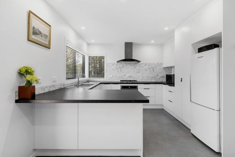 Photo of property in 14 Ardkeen Place, East Tamaki, Auckland, 2016