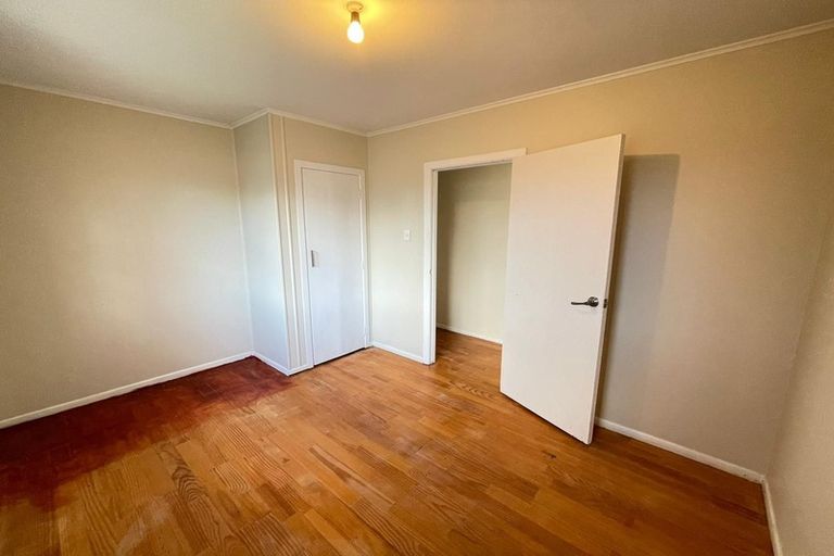 Photo of property in 100 Marne Road, Papakura, 2110