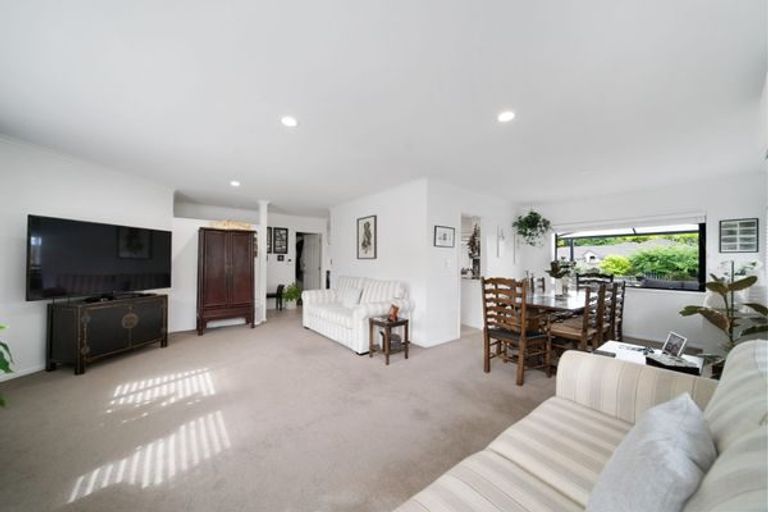Photo of property in 3 Mull Place, Wattle Downs, Auckland, 2103