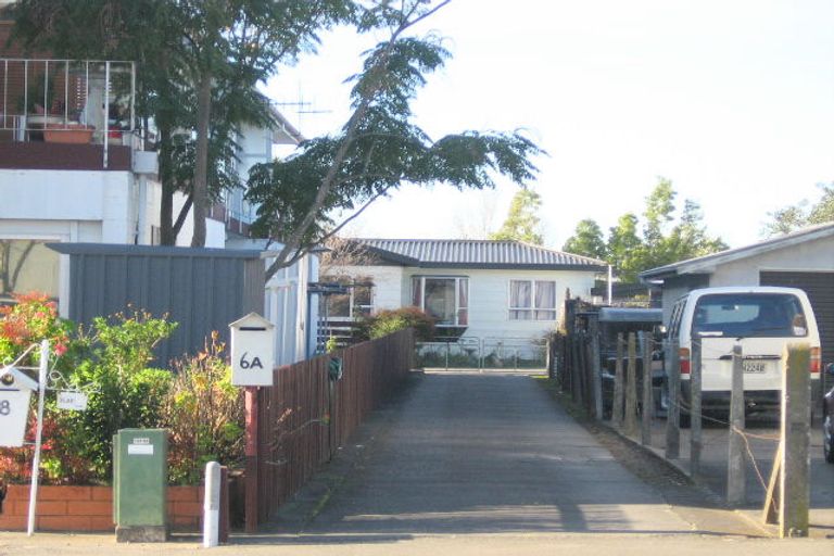 Photo of property in 6a Lee Road, Taradale, Napier, 4112