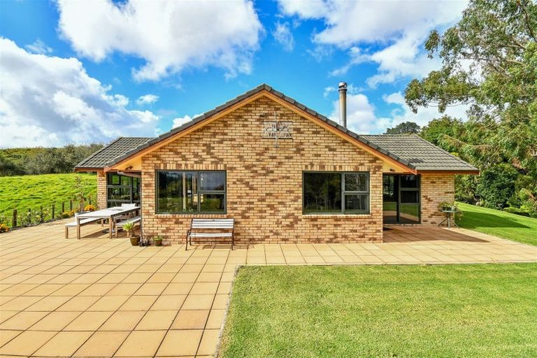Photo of property in 502 Ponga Road, Opaheke, Papakura, 2584