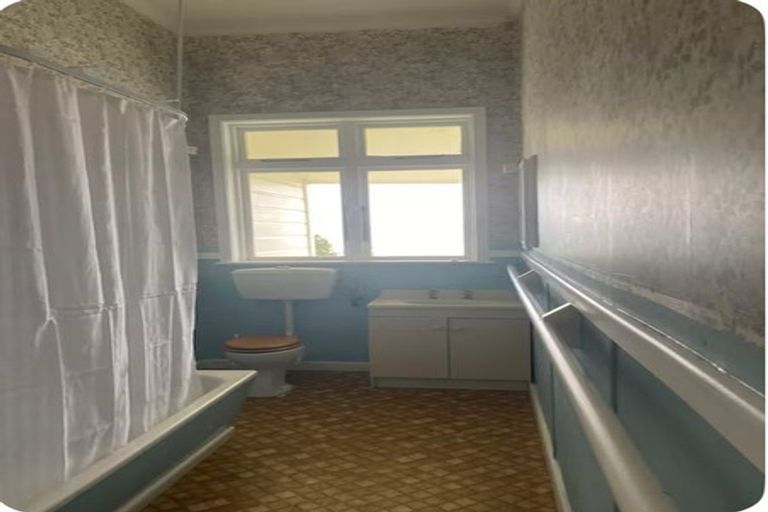 Photo of property in 1/24 Clyde Road, Bluff Hill, Napier, 4110