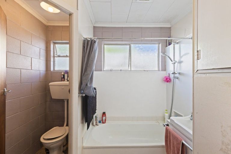 Photo of property in 30 Standish Street, Inglewood, 4330