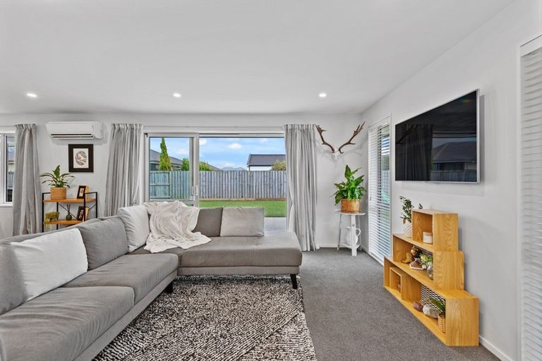 Photo of property in 15 Cressy Place, Darfield, 7510