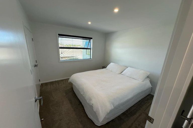 Photo of property in 13a Heta Road, Highlands Park, New Plymouth, 4312