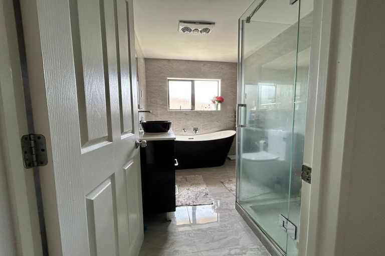 Photo of property in 4 Sid Place, Mangere, Auckland, 2022