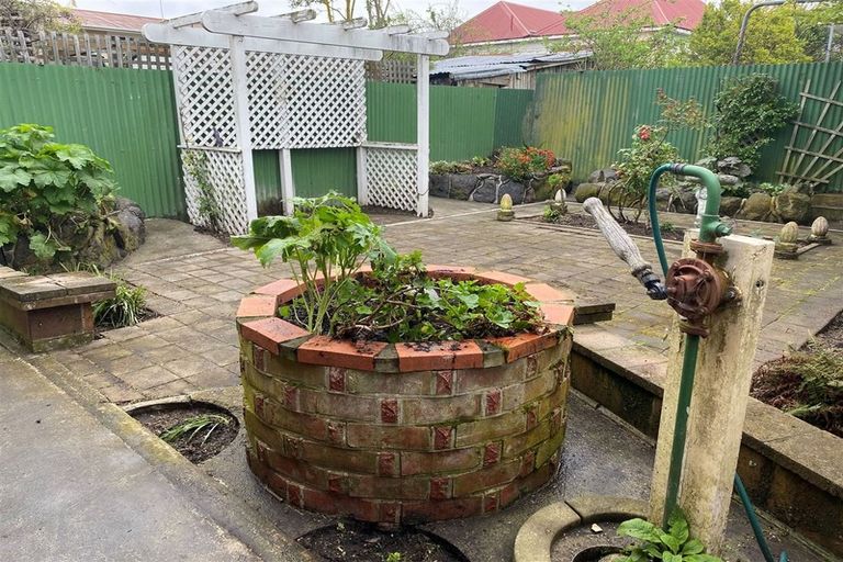 Photo of property in 18 Bond Street, Waltham, Christchurch, 8023