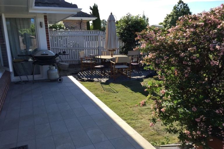 Photo of property in 7 Kipax Place, Riccarton, Christchurch, 8011