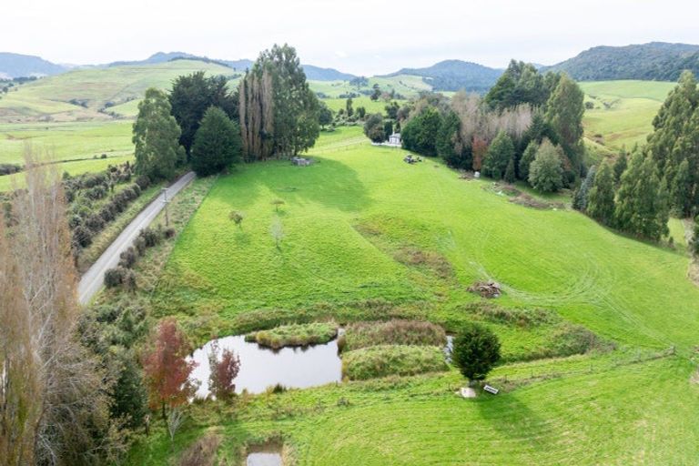 Photo of property in 28 Mandeville Road, Hokonui, Winton, 9782