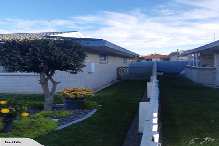 Photo of property in 2/432 Gloucester Street, Taradale, Napier, 4112