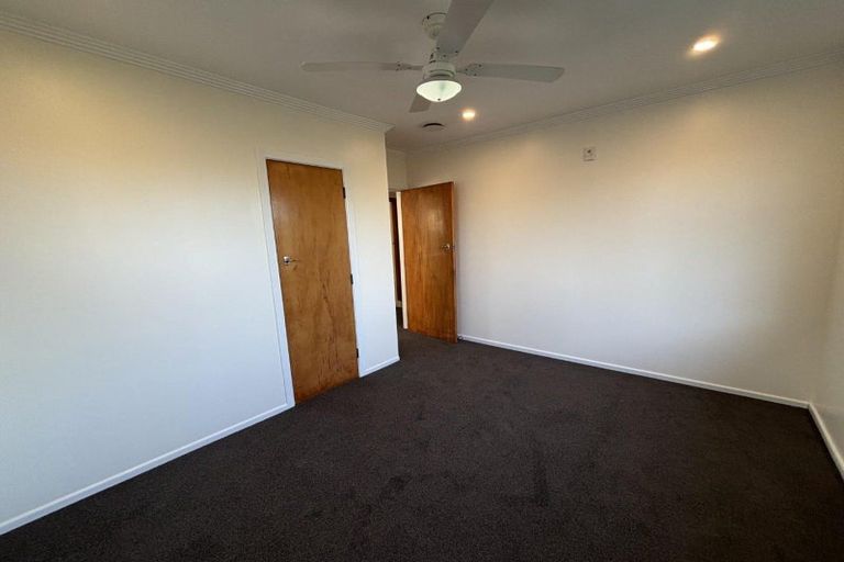 Photo of property in 8 Kuaka Place, Castlecliff, Whanganui, 4501