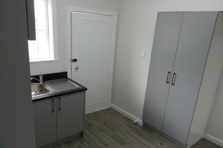 Photo of property in 105 Victoria Avenue, Palmerston North, 4410