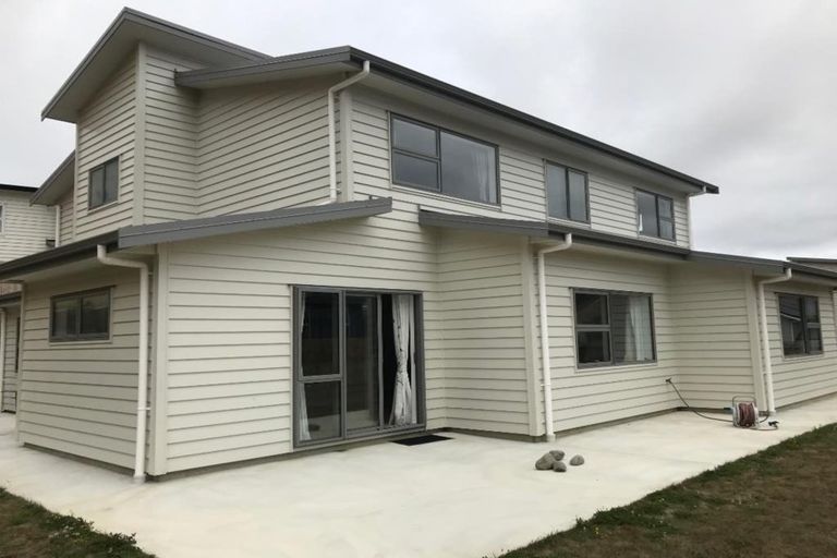 Photo of property in 5 Prestwich Rise, Churton Park, Wellington, 6037