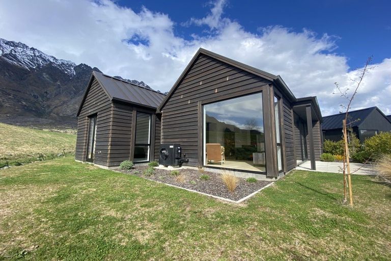 Photo of property in 2 Mckenzies Shute, Jacks Point, Queenstown, 9371