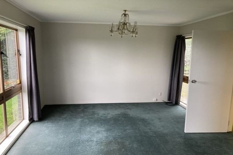 Photo of property in 7 Mirage Place, Beach Haven, Auckland, 0626