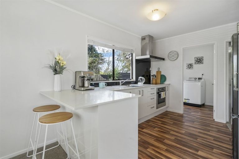 Photo of property in 23 Flaunty Place, West Harbour, Auckland, 0618