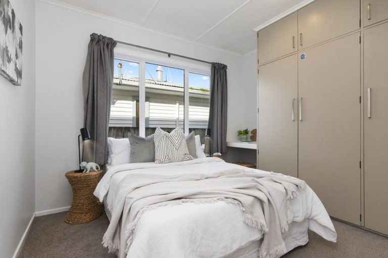 Photo of property in 18 Russell Avenue, Pukekohe, 2120