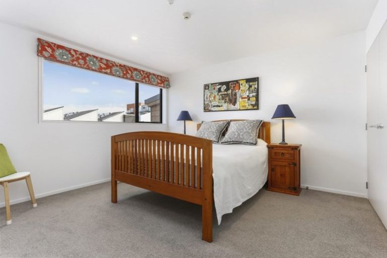 Photo of property in 78 Hobsonville Point Road, Hobsonville, Auckland, 0616