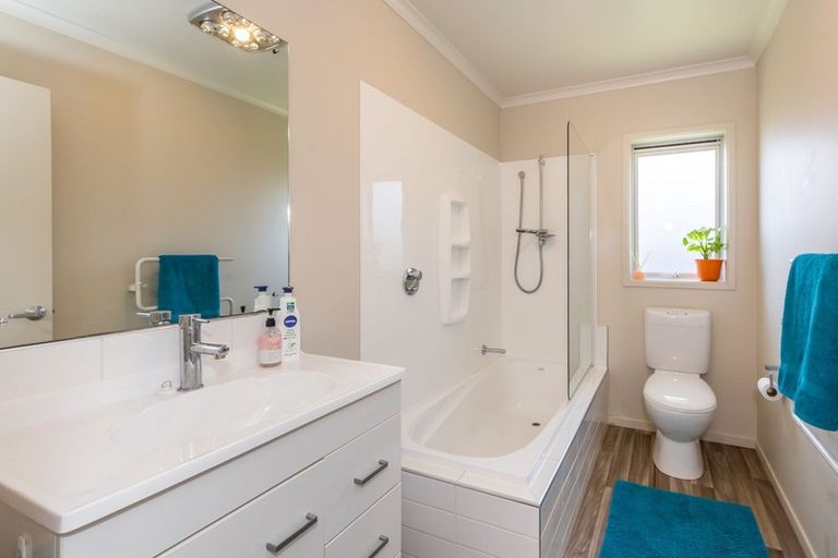 Photo of property in 11 Burford Way, Rolleston, 7615