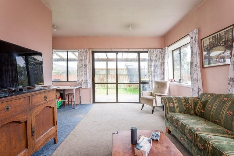 Photo of property in 15 Koromiko Street, Saint Martins, Christchurch, 8022