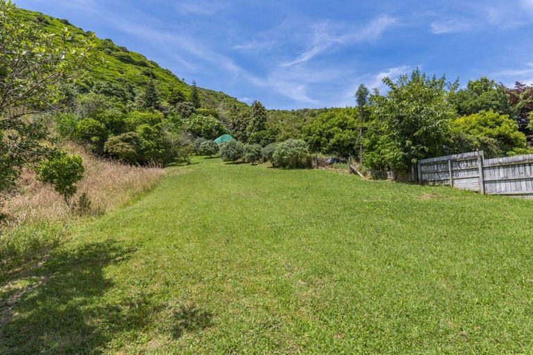Photo of property in 61a Kotare Street, Waikanae, 5036