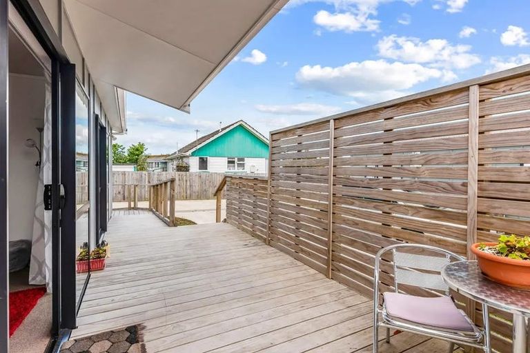 Photo of property in 27a Hinemoa Street, Levin, 5510