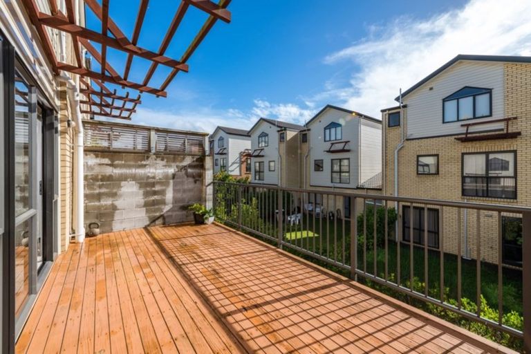 Photo of property in St Claire Village, 5/172 Mcleod Road, Te Atatu South, Auckland, 0610