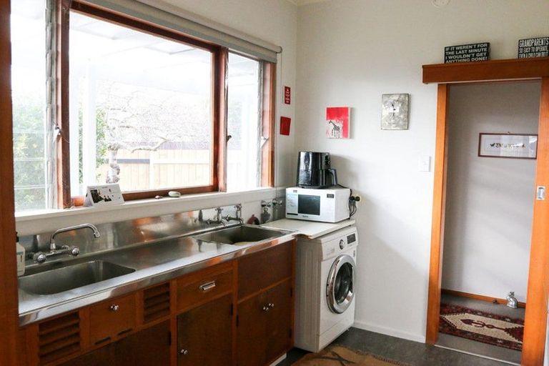 Photo of property in 46 Napier Road, Havelock North, 4130