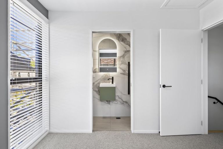 Photo of property in 3/92 Tennyson Street, Sydenham, Christchurch, 8023